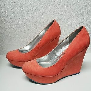 Qupid Coral Wedges
